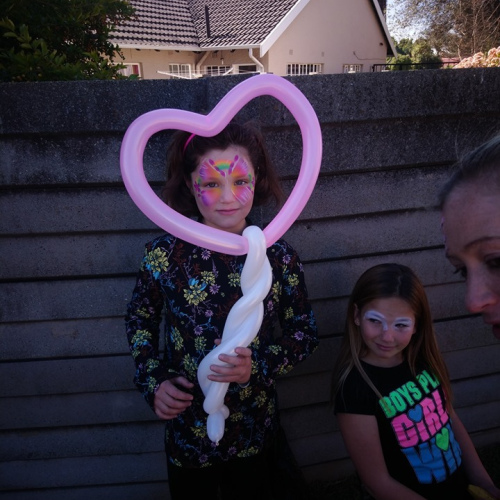 face painter  and balloonist 