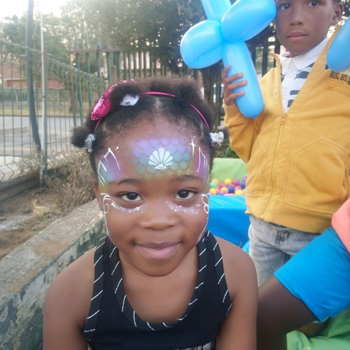 face painter  and balloonist  and glitter tattoos 